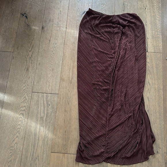 REMI x REVOLVE - Brown Maxi Sarong - Picture 3 of 3